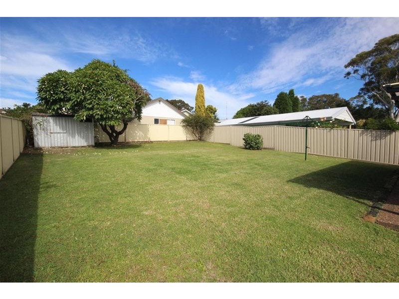 57 Spencer Road, Mannering Park NSW 2259