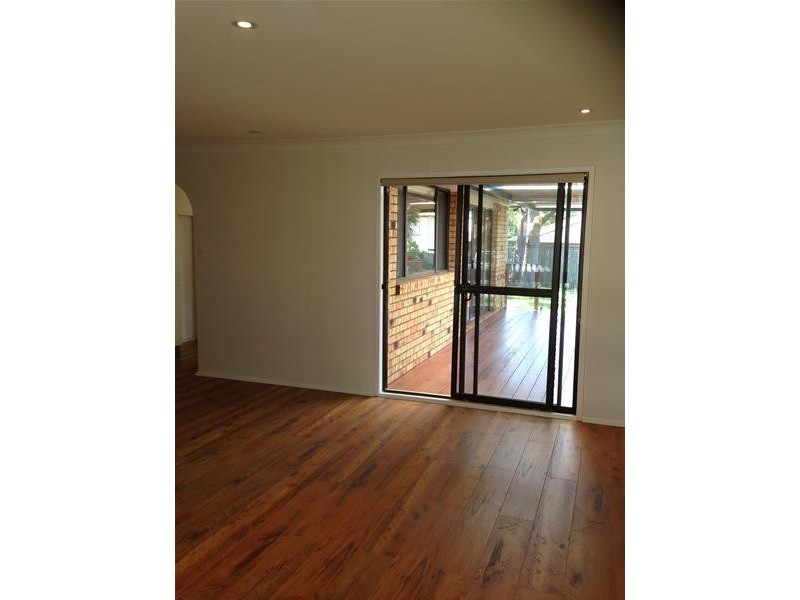 35 Acacia Avenue, Lake Munmorah NSW 2259