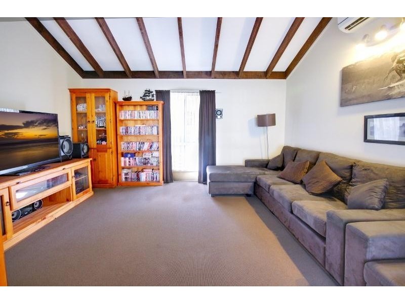 54 Spencer Road, Mannering Park NSW 2259