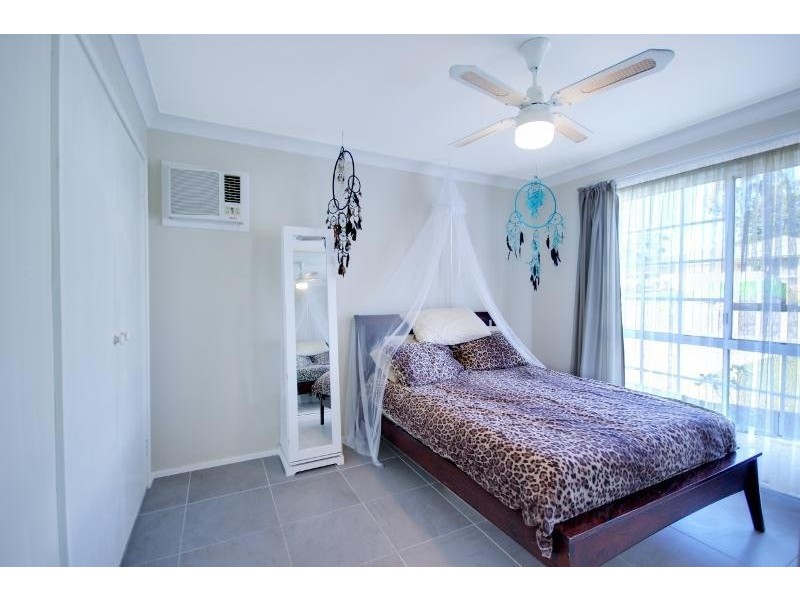 54 Spencer Road, Mannering Park NSW 2259