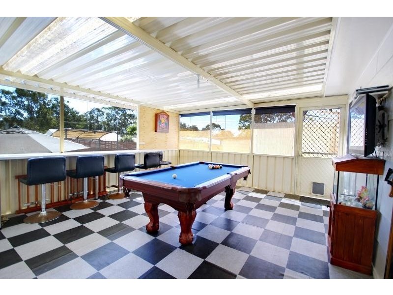 54 Spencer Road, Mannering Park NSW 2259