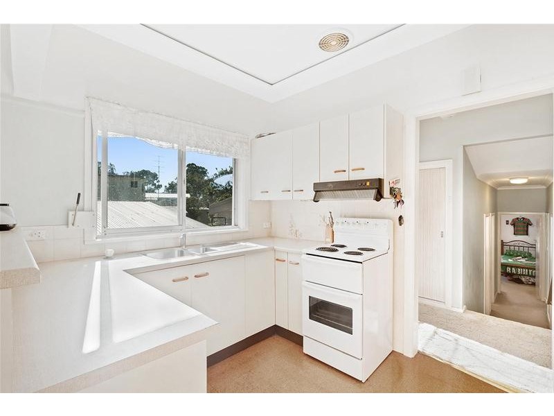 17 Macquarie Road, Mannering Park NSW 2259