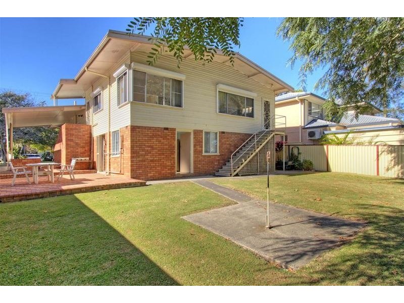 17 Macquarie Road, Mannering Park NSW 2259