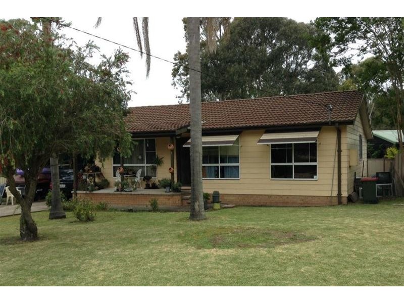 1 Morotai Avenue, Kingfisher Shores NSW 2259