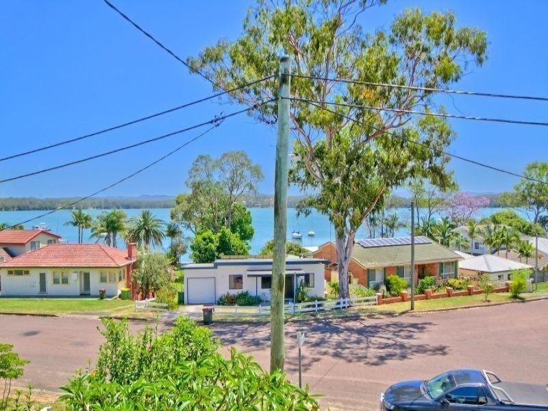 12A Kenilworth Street, Mannering Park NSW 2259