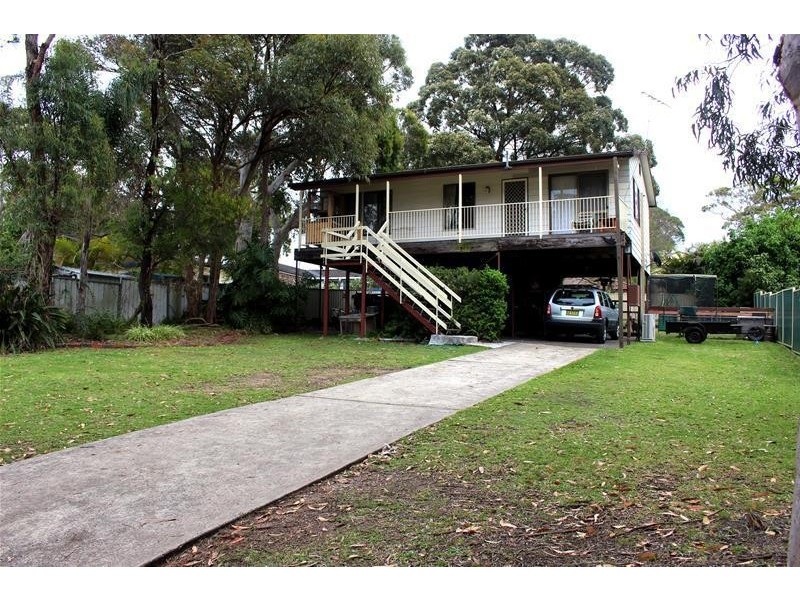 73 Winbin Crescent, Gwandalan NSW 2259