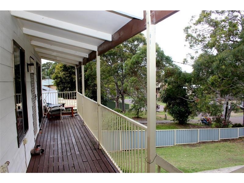 73 Winbin Crescent, Gwandalan NSW 2259