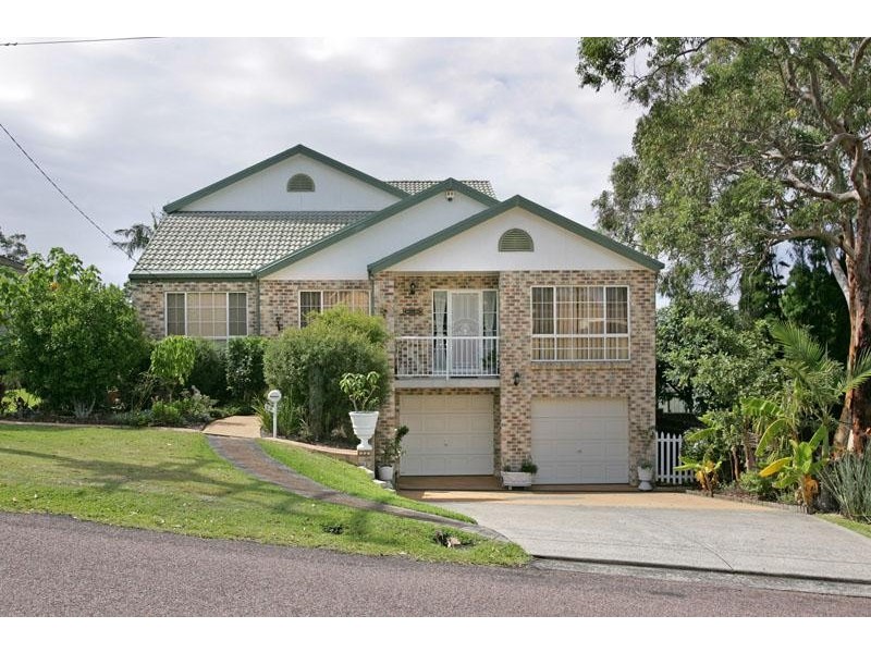 28 Winbin Crescent, Gwandalan NSW 2259