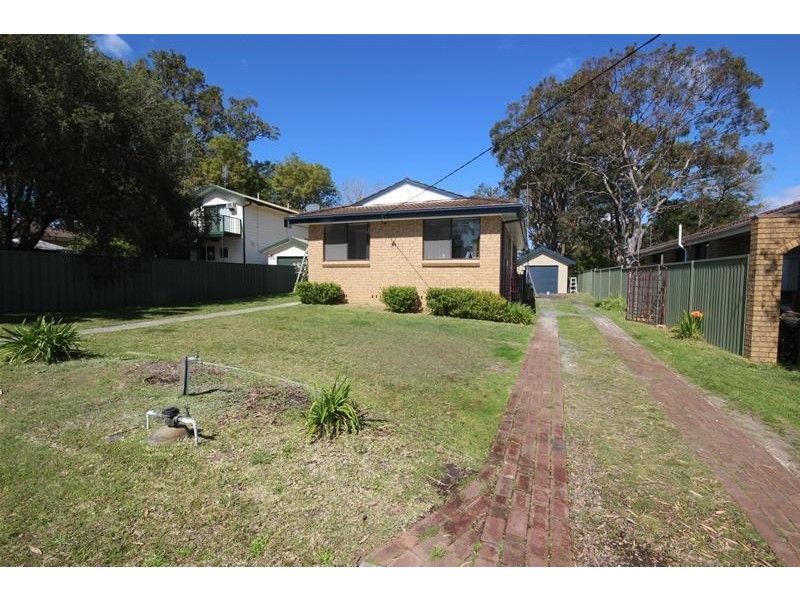 4 Charmhaven Avenue, Charmhaven NSW 2263