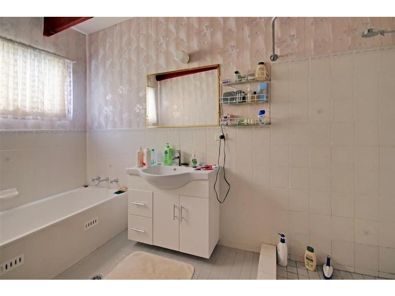 46 Catherine Street, Mannering Park NSW 2259