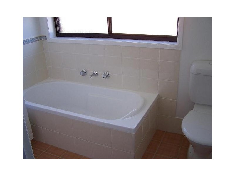 16A Barclay Avenue, Mannering Park NSW 2259