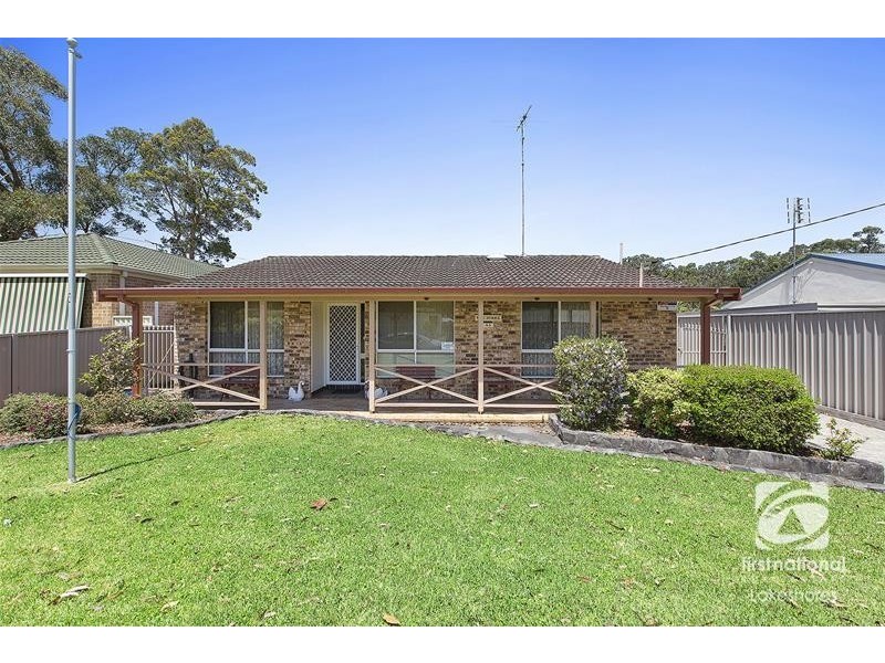 44 Cams Boulevard, Summerland Point NSW 2259