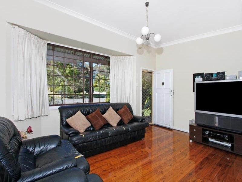 12 Ginganup Road, Summerland Point NSW 2259