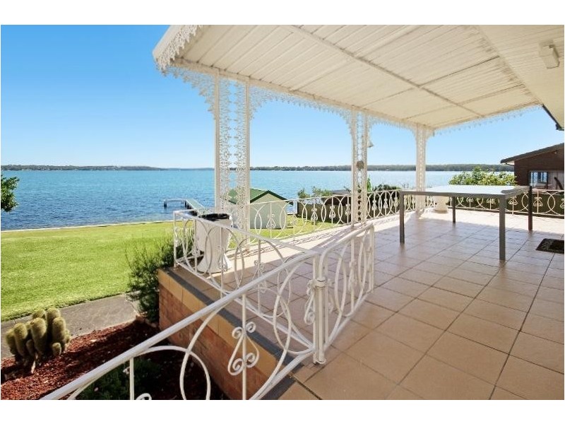 20 Scott Road, Mannering Park NSW 2259