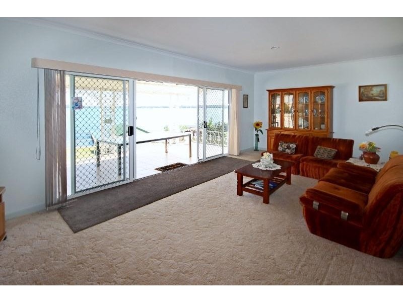 20 Scott Road, Mannering Park NSW 2259