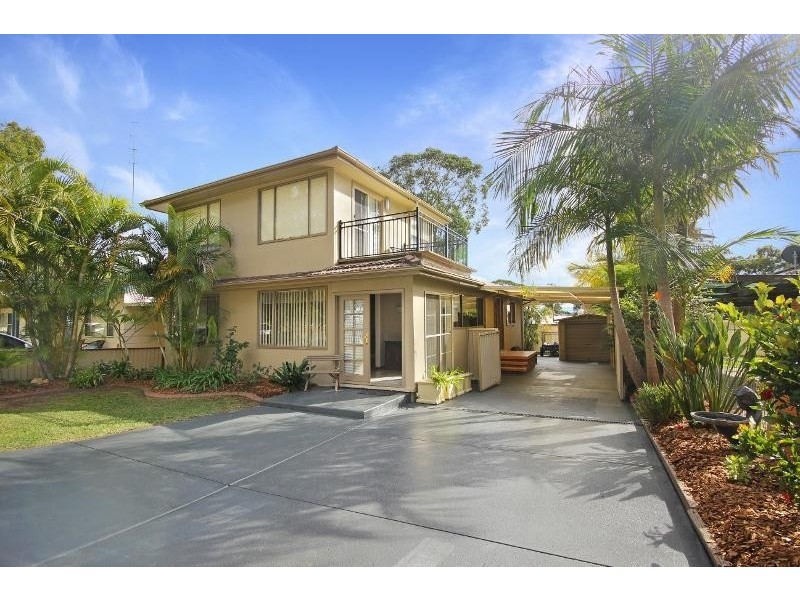 10 Griffith Street, Mannering Park NSW 2259