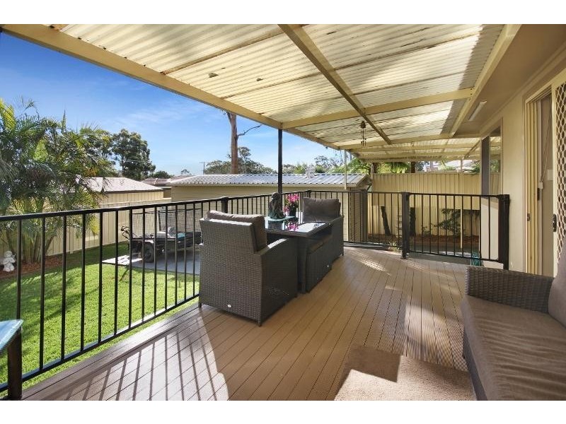 10 Griffith Street, Mannering Park NSW 2259