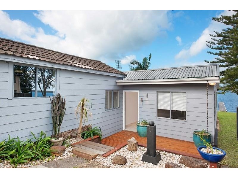30 Scott Road, Mannering Park NSW 2259