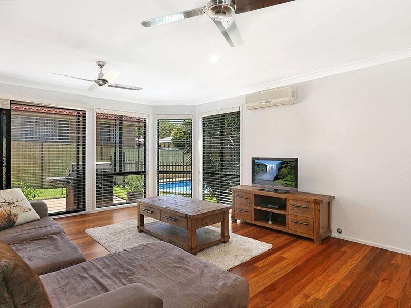 54 Scenic Circle, Budgewoi NSW 2262