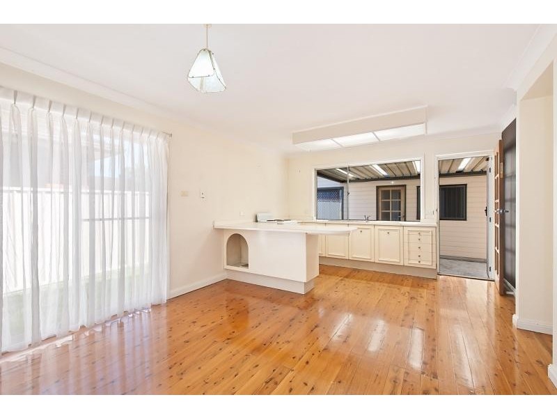 5 Ravenswood Street, Mannering Park NSW 2259