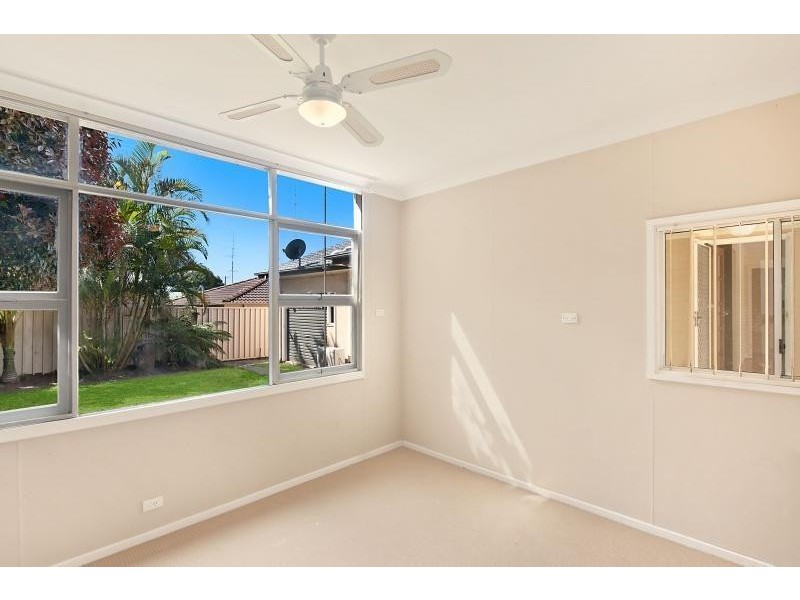 5 Ravenswood Street, Mannering Park NSW 2259