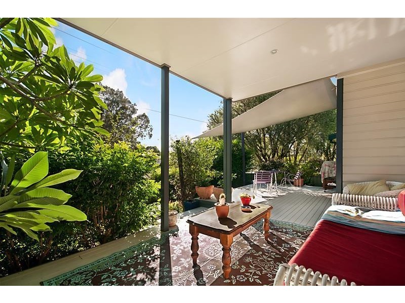 8 Yeramba Road, Summerland Point NSW 2259