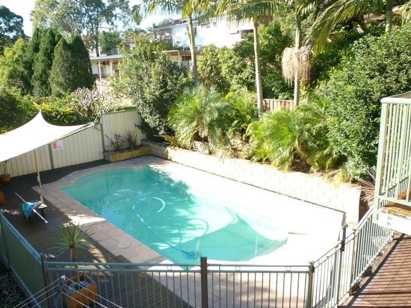 8 Eliot Street, Mannering Park NSW 2259