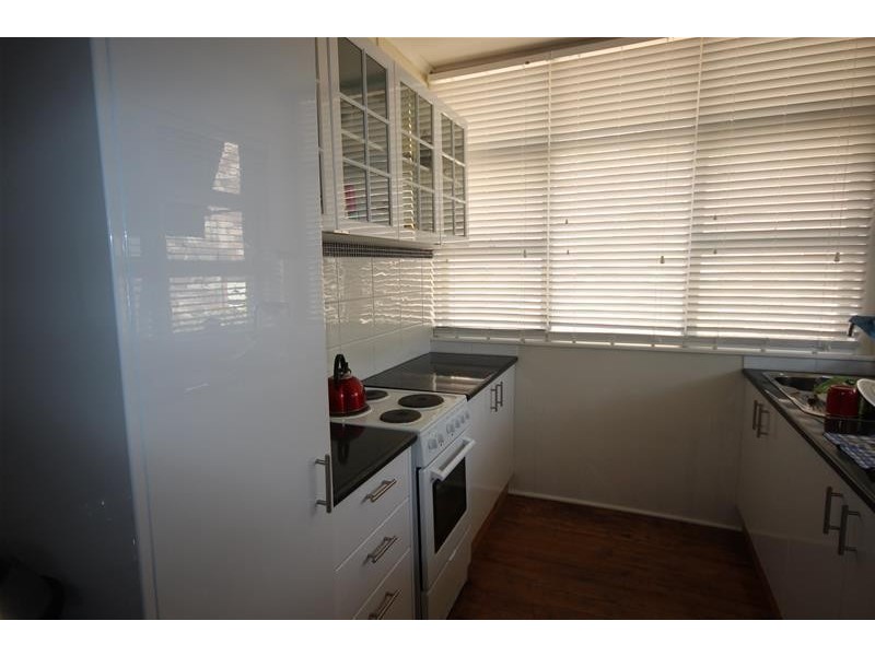 6 Barker Avenue, San Remo NSW 2262