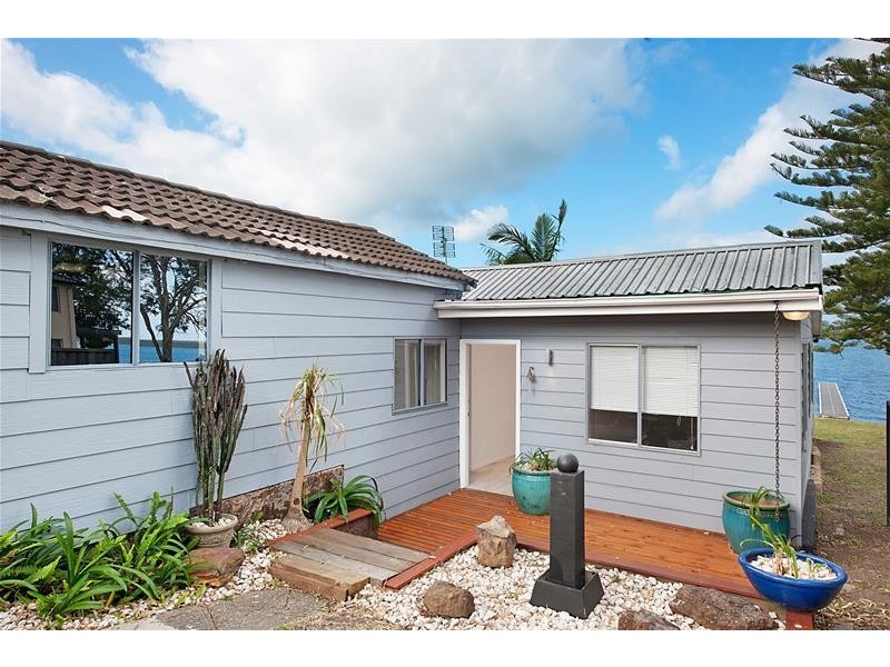 30 Scott Road, Mannering Park NSW 2259