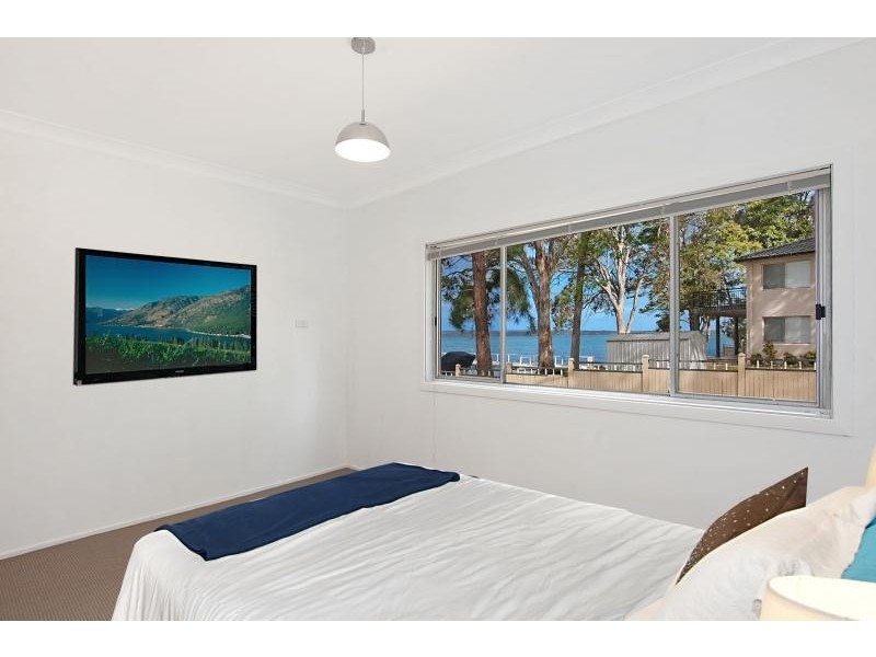 30 Scott Road, Mannering Park NSW 2259