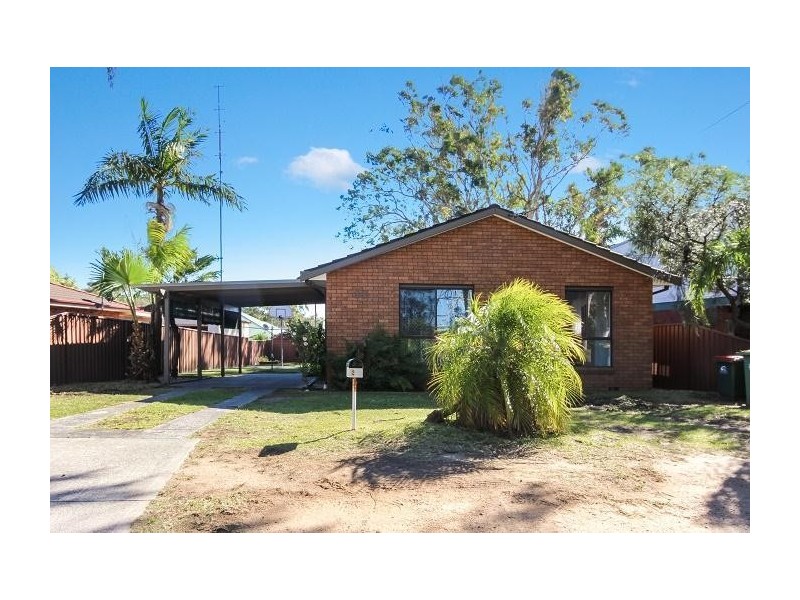 36 Griffith Street, Mannering Park NSW 2259