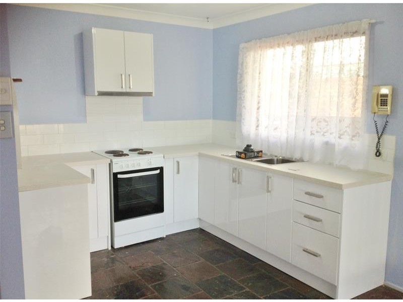 36 Griffith Street, Mannering Park NSW 2259