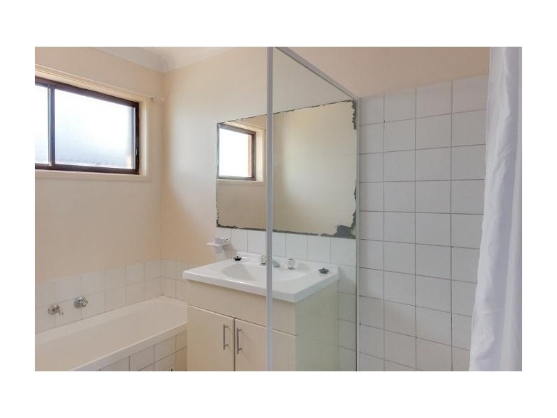 36 Griffith Street, Mannering Park NSW 2259