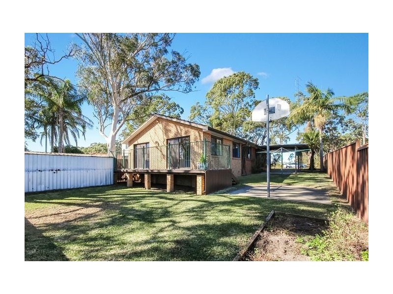 36 Griffith Street, Mannering Park NSW 2259