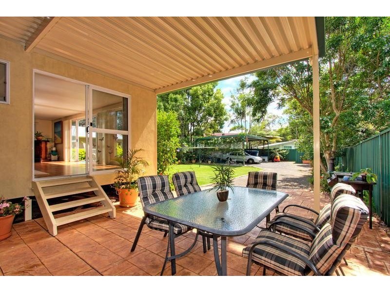 9 Birrabang Avenue, Summerland Point NSW 2259