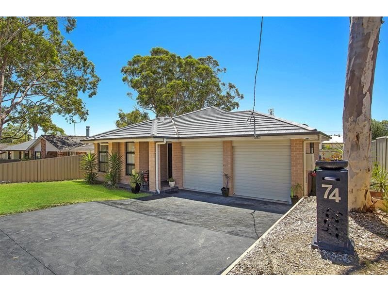 74 Catherine Street, Mannering Park NSW 2259