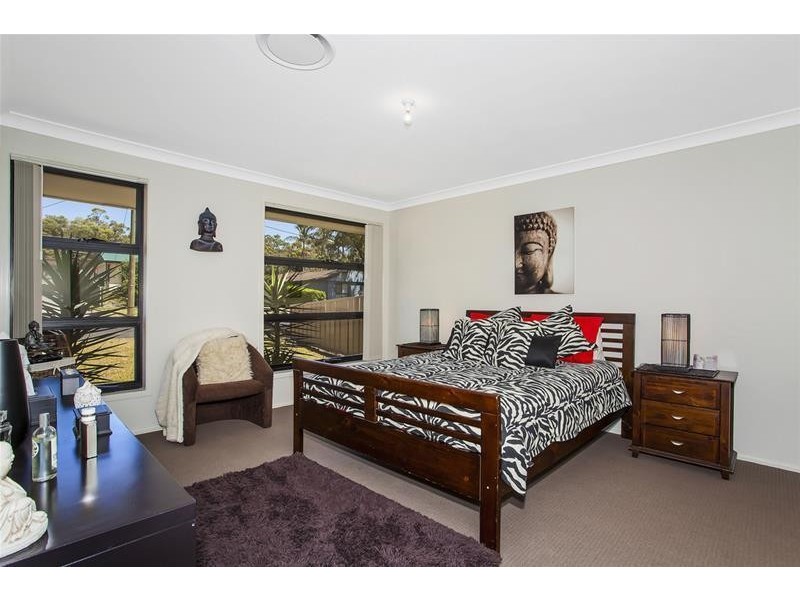74 Catherine Street, Mannering Park NSW 2259