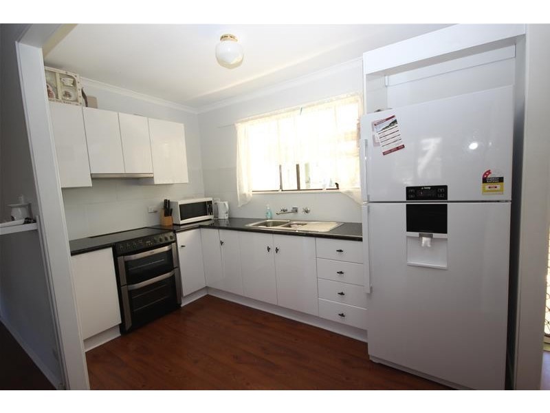 20 Spencer Street, Mannering Park NSW 2259