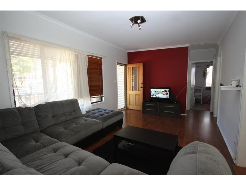 20 Spencer Street, Mannering Park NSW 2259