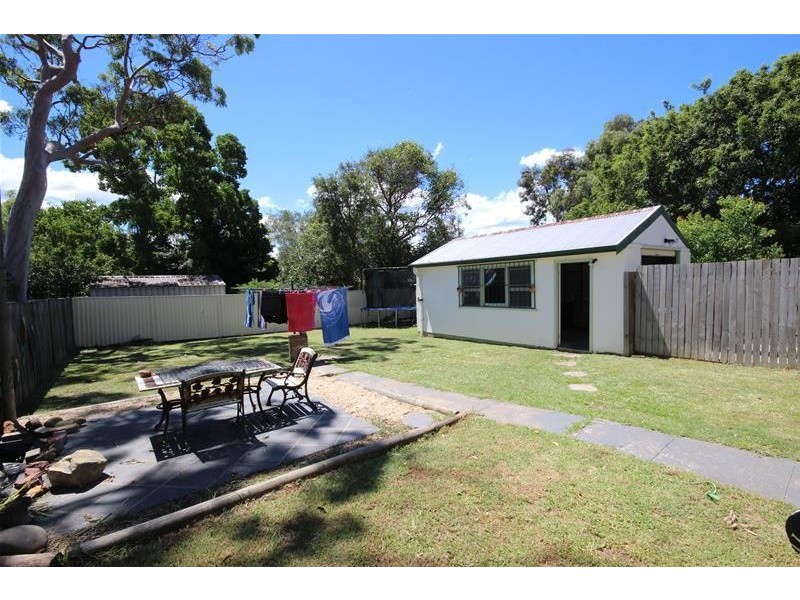 20 Spencer Street, Mannering Park NSW 2259