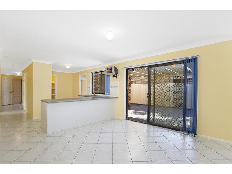 17 Kapala Avenue, Summerland Point NSW 2259