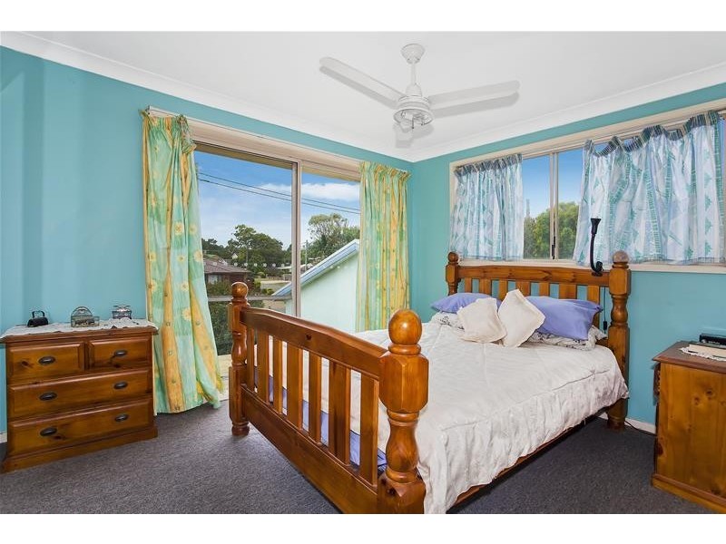 19 Ocean Parade, Budgewoi NSW 2262