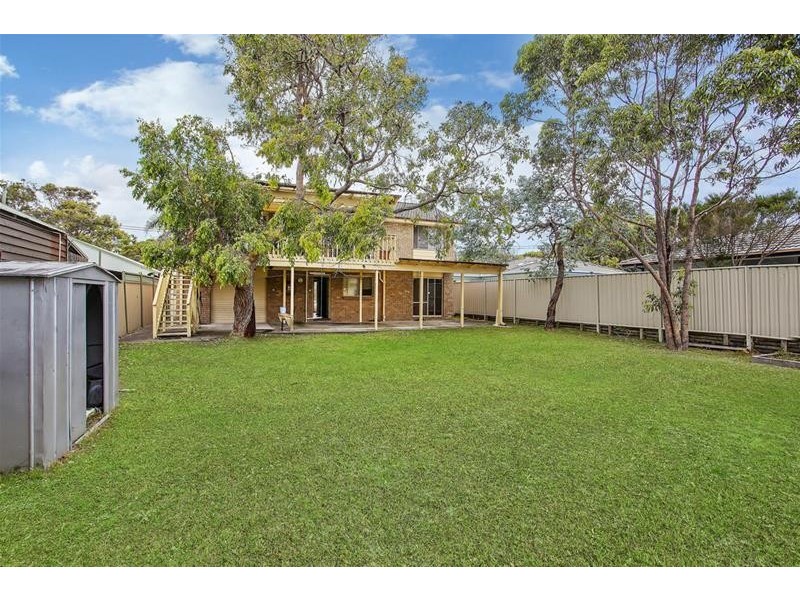 19 Ocean Parade, Budgewoi NSW 2262