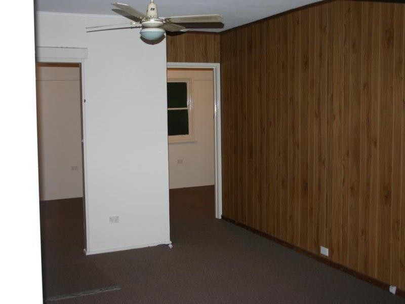 75 Doyle Avenue, Budgewoi NSW 2262