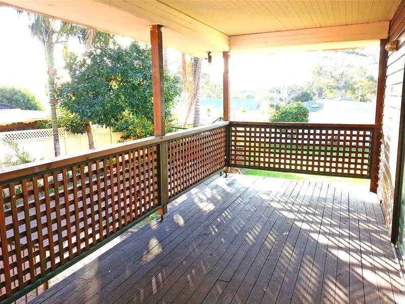 46 Campbell Parade, Mannering Park NSW 2259