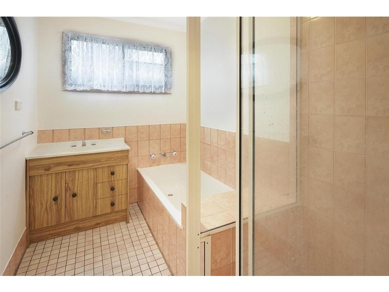 34 Ravenswood Street, Mannering Park NSW 2259