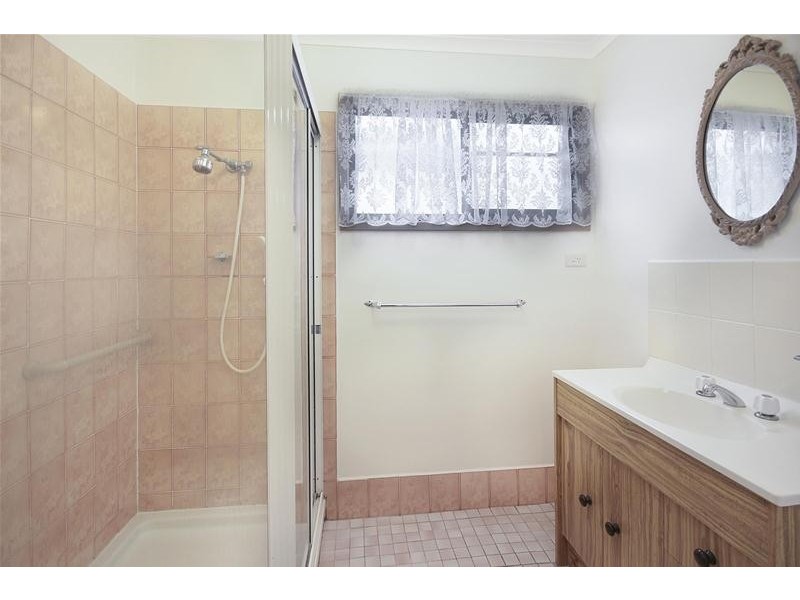 34 Ravenswood Street, Mannering Park NSW 2259