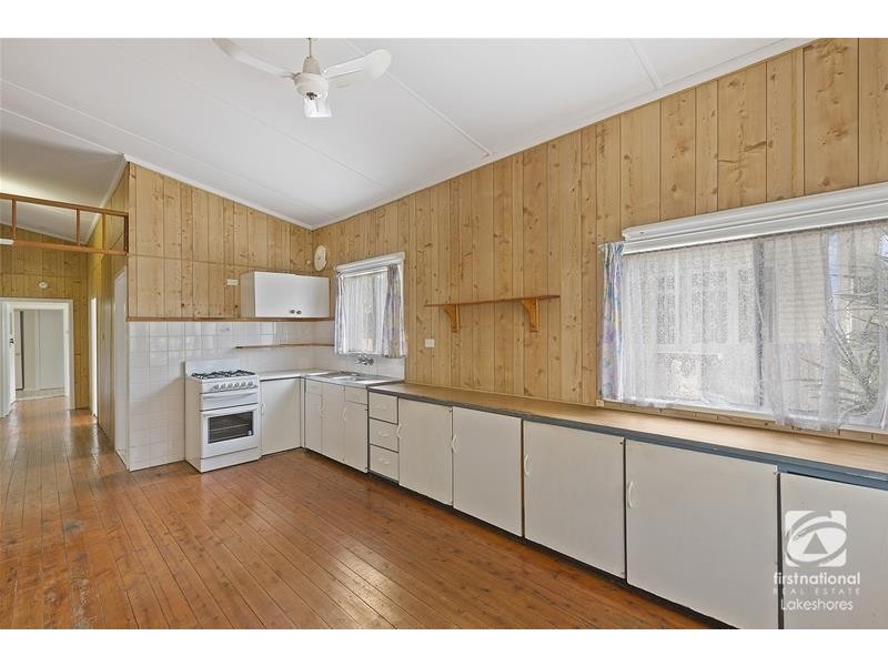 27 Waverley Road, Mannering Park NSW 2259