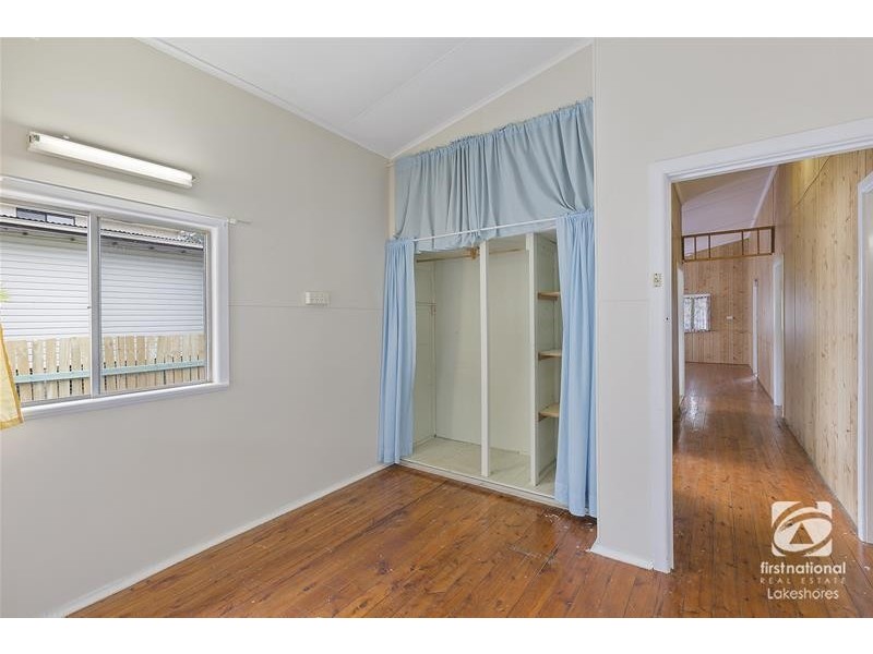 27 Waverley Road, Mannering Park NSW 2259