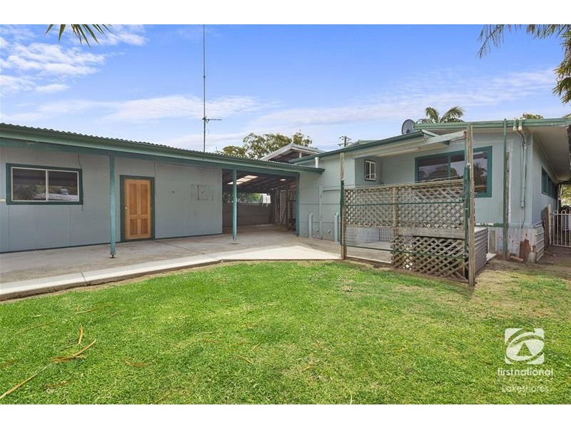 27 Waverley Road, Mannering Park NSW 2259